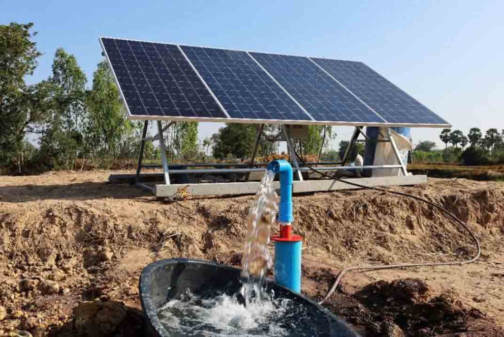 پمپ آب خورشیدی خانگی