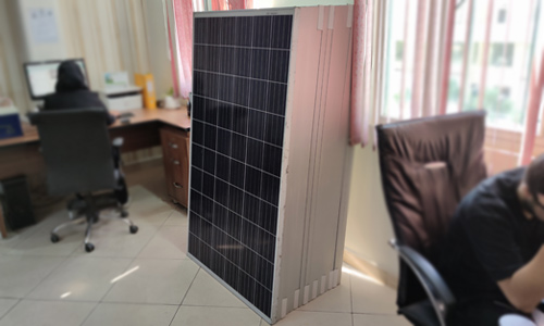 پنل-خورشیدی-همراه-با-پمپ-خورشیدی-براشلس