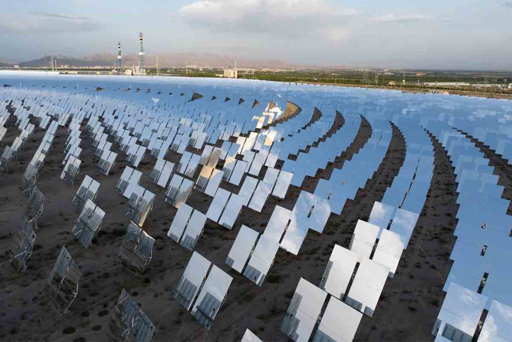 استفاده از آینه برای تولید انرژی خورشیدی در استرالیا