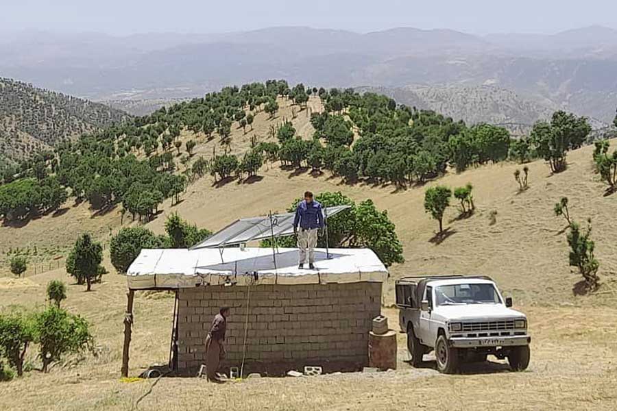 نصب پنل خورشیدی برای پمپ خورشیدی