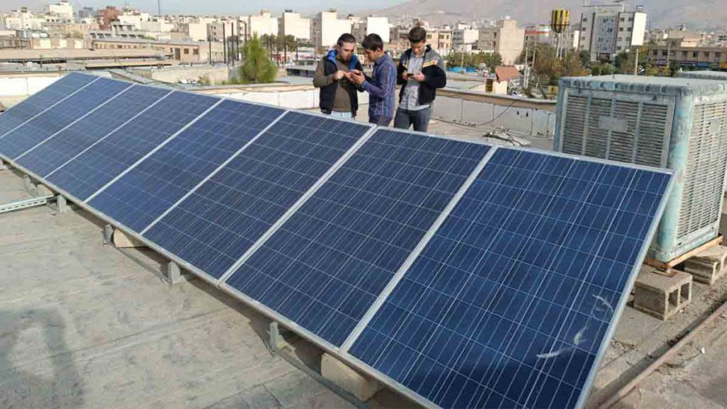 نیروگاه خورشیدی نصب شده توسط اقای حضرتی